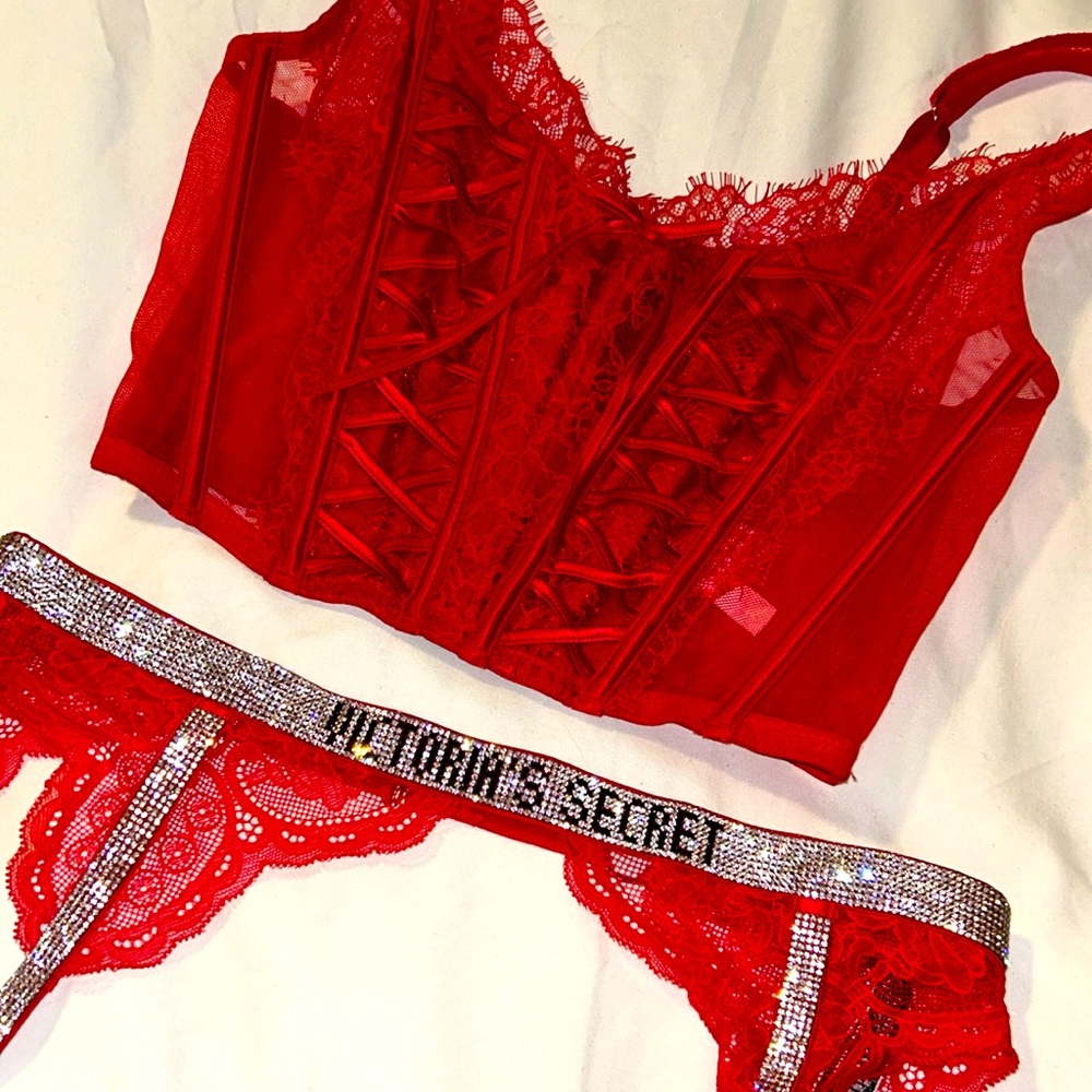 Victoria’s Secret Red Hot Lingerie ❤️🔥